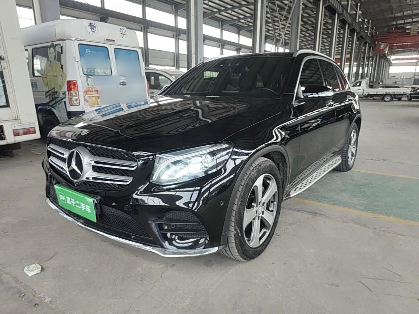 Mercedes-Benz GLC 2017 GLC 260 4MATIC Luxury Model — миниатюра 1