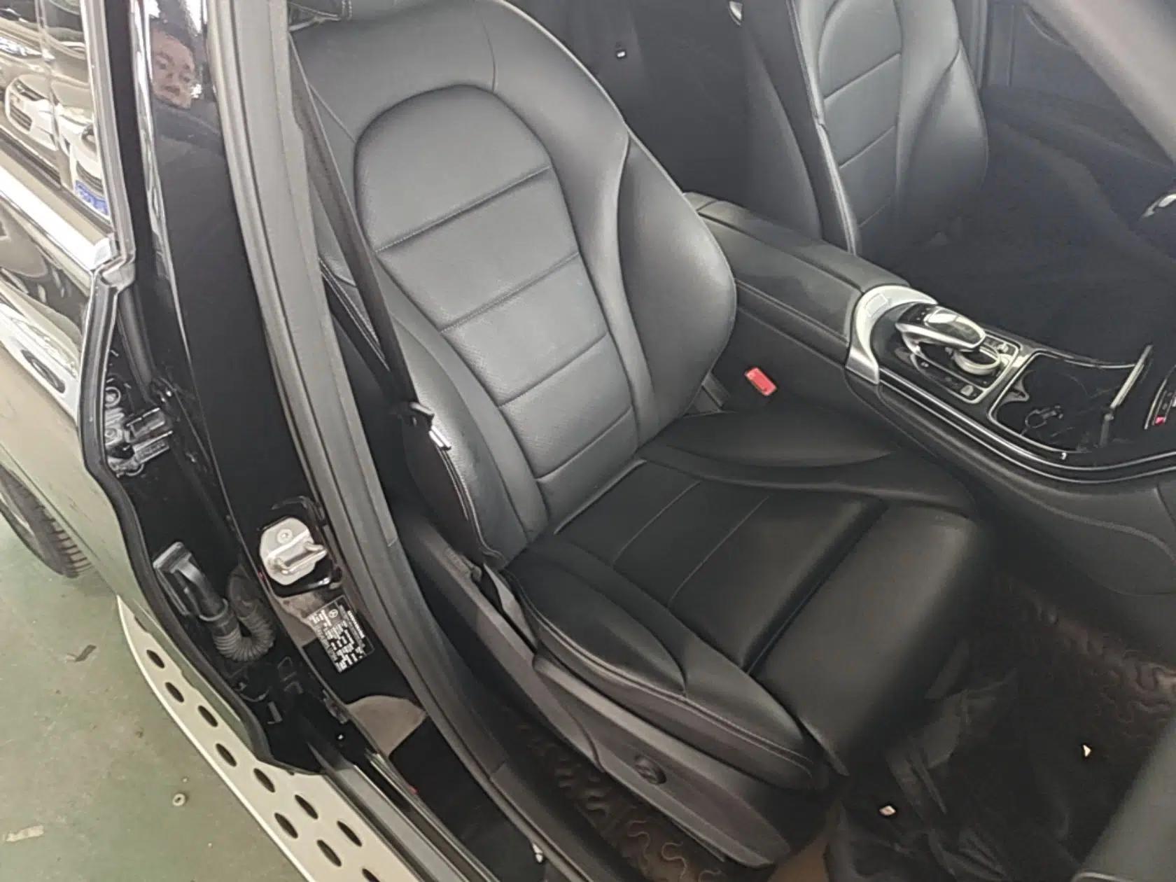 Mercedes-Benz GLC 2017 GLC 260 4MATIC Luxury Model — миниатюра 19