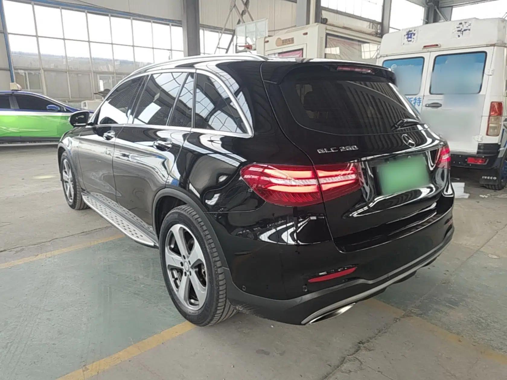 Mercedes-Benz GLC 2017 GLC 260 4MATIC Luxury Model — миниатюра 4