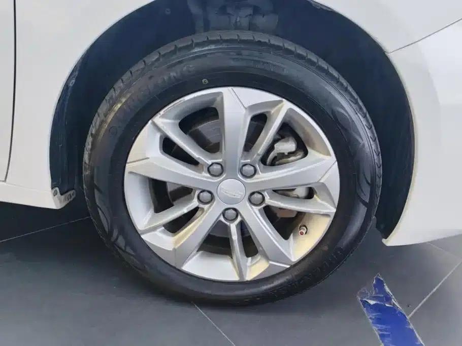 Geely Emgrand GL 2020 1.4T CVT Luxury Edition — миниатюра 6