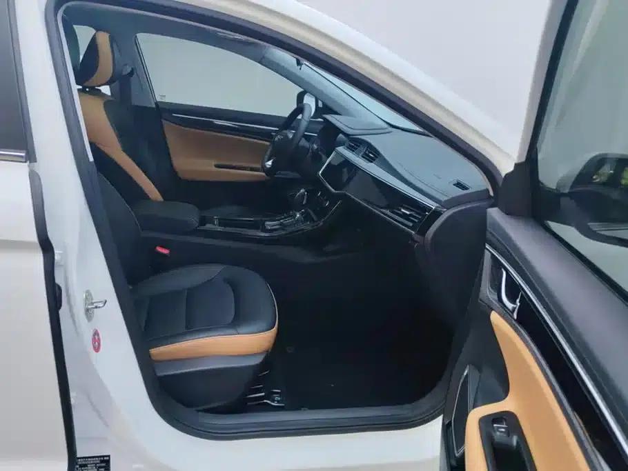 Geely Emgrand GL 2020 1.4T CVT Luxury Edition — миниатюра 8