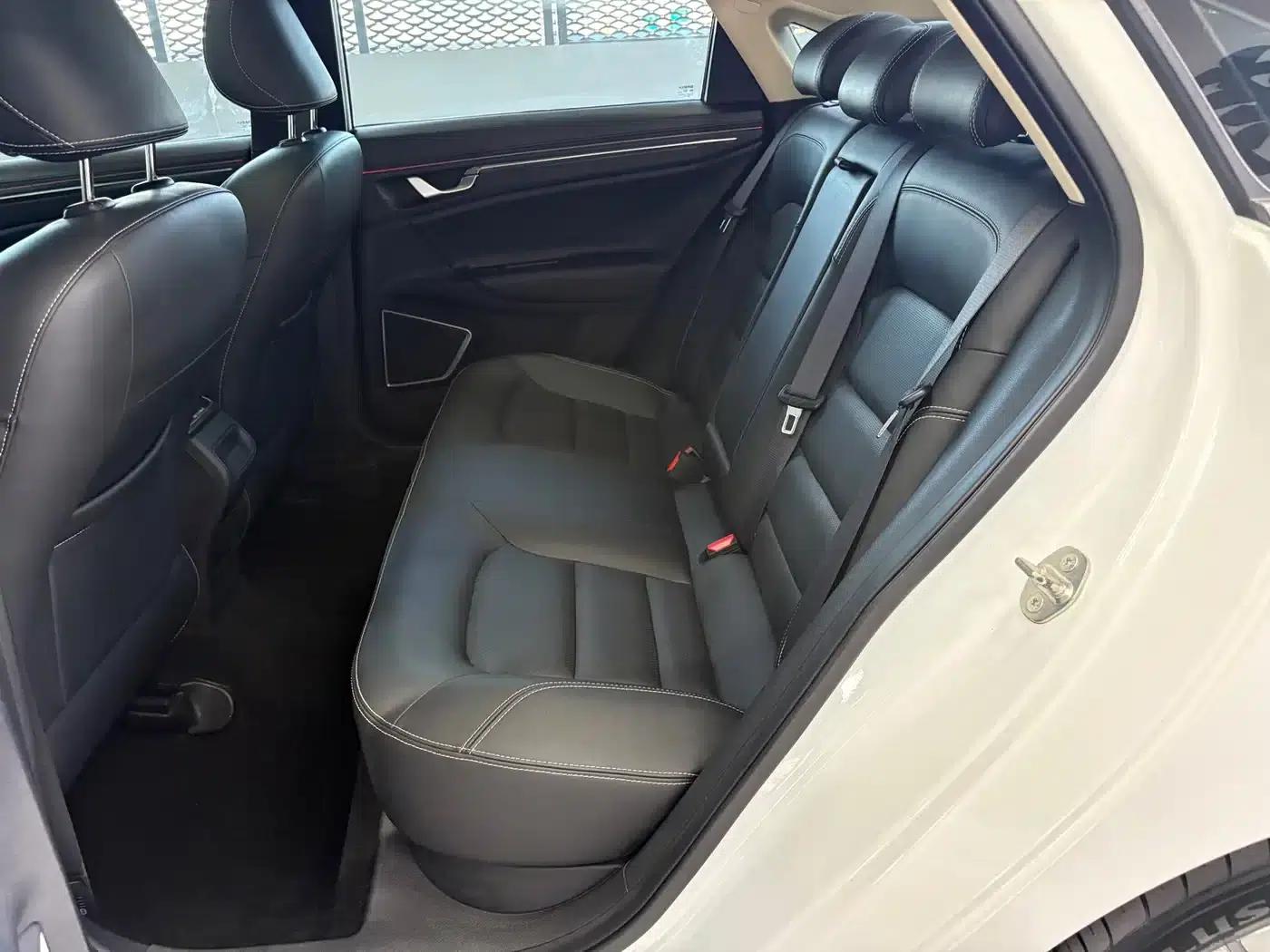 Geely Emgrand GL 2018 1.8L DCT Elite Intelligent Connected Edition — миниатюра 8