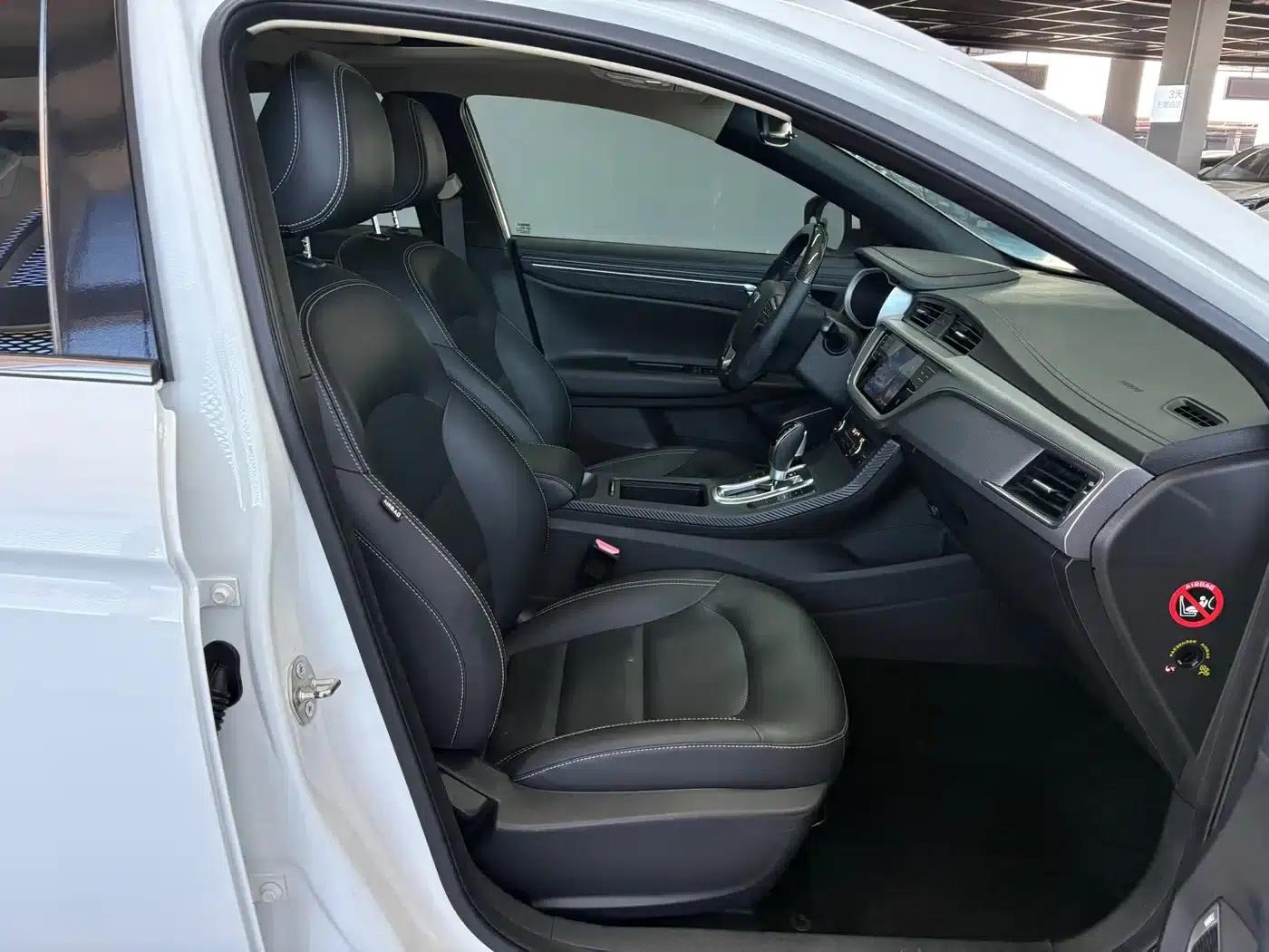 Geely Emgrand GL 2018 1.8L DCT Elite Intelligent Connected Edition — миниатюра 9