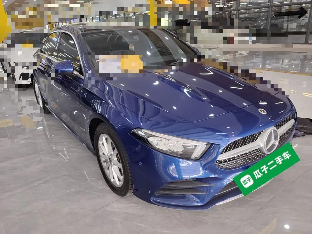 Mercedes-Benz A-Class 2022 Restyled A 200 L Sport Sedan Fashion Version — миниатюра 3
