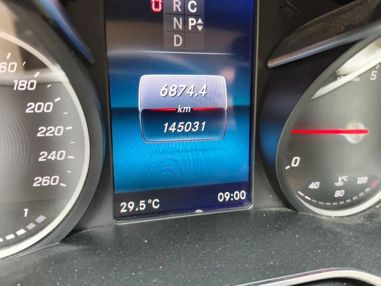 Mercedes-Benz V-Class 2021 V 260 L Long Wheelbase Prestige Edition — миниатюра 12