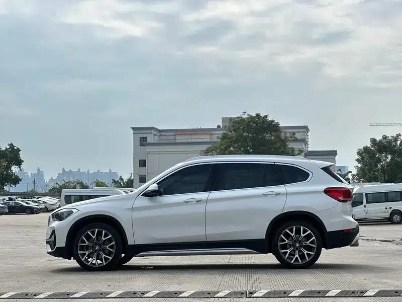 BMW X1 2020 xDrive25Li Premium — миниатюра 3