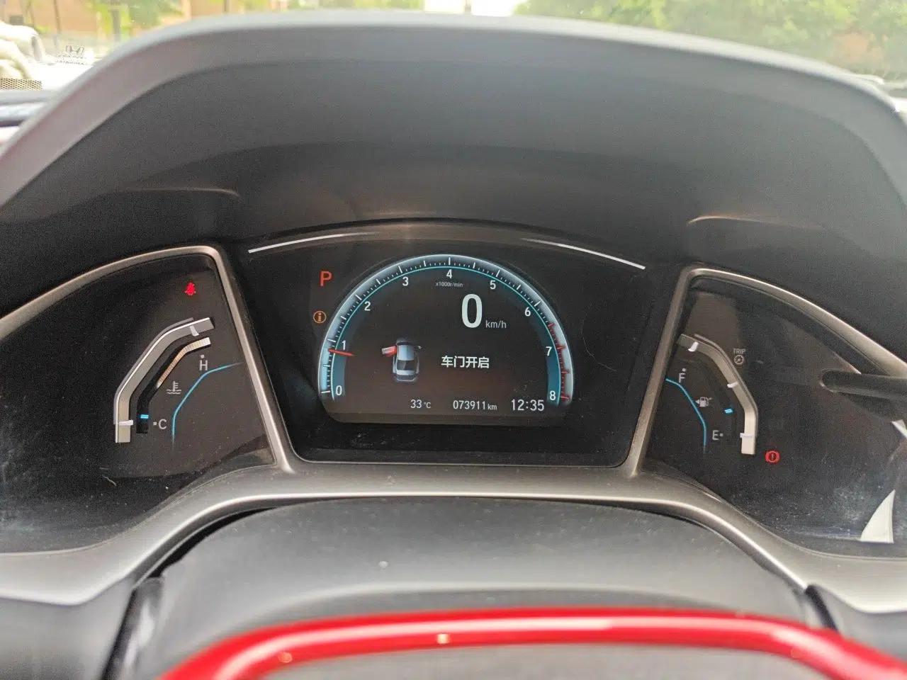 Honda Civic 2016 220TURBO CVT Luxury Edition — миниатюра 11