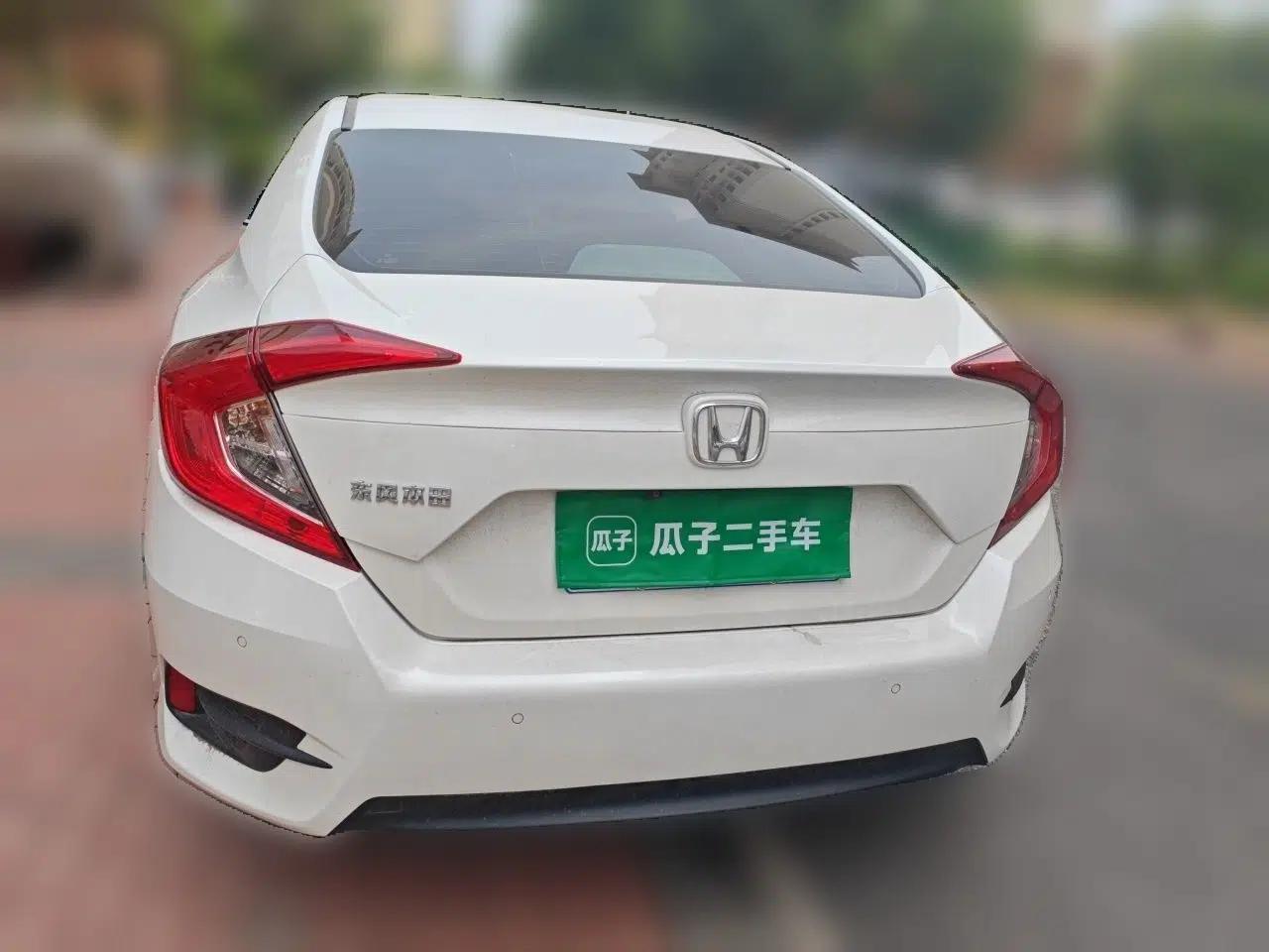 Honda Civic 2016 220TURBO CVT Luxury Edition — миниатюра 5