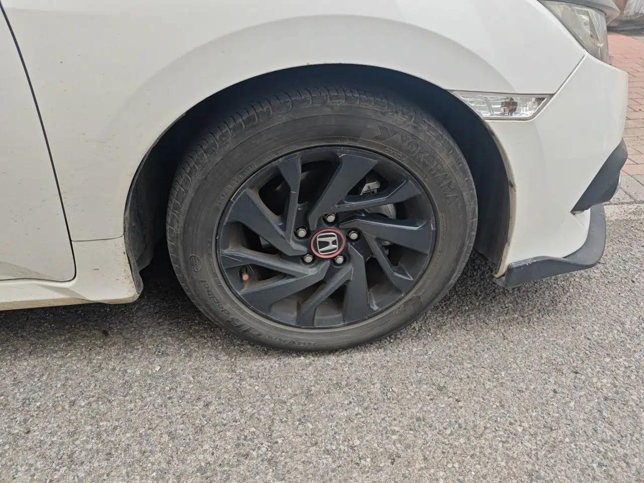 Honda Civic 2016 220TURBO CVT Luxury Edition — миниатюра 8