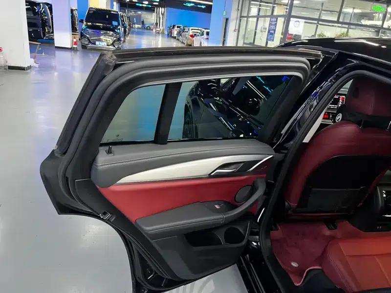 2022 BMW X4 xDrive 30i M Sport Shadow Edition — миниатюра 17