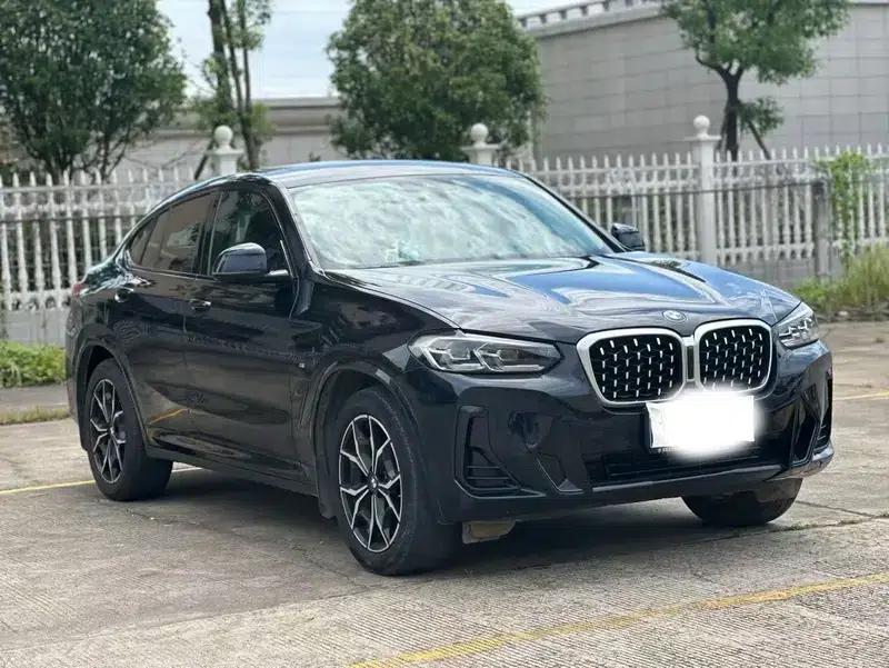 2022 BMW X4 xDrive 25i M Sport Package — миниатюра 3