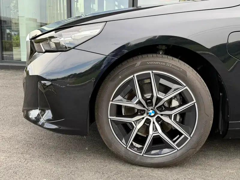 BMW i5 2026 eDrive40L M Sport Package — миниатюра 9