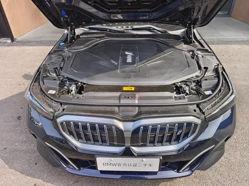 BMW i5 2025 eDrive35L Luxury Package — миниатюра 11