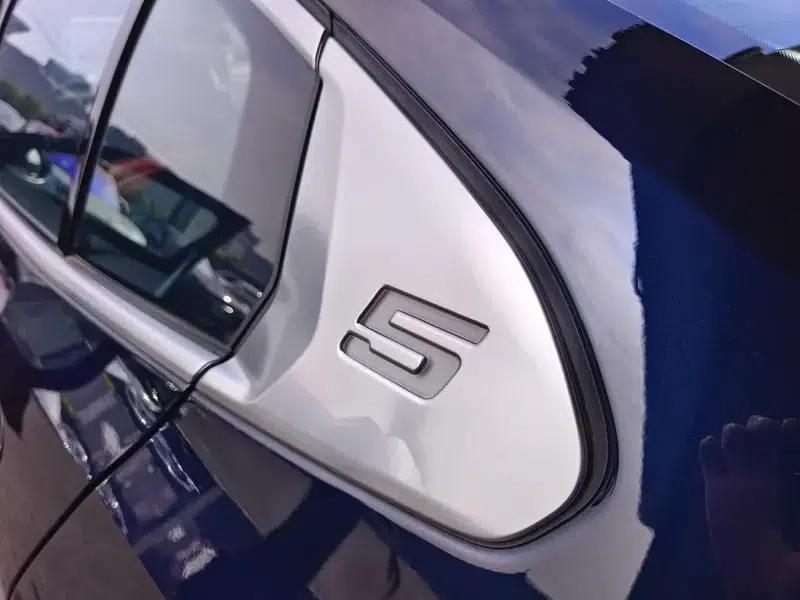 BMW i5 2025 eDrive35L Luxury Package — миниатюра 15