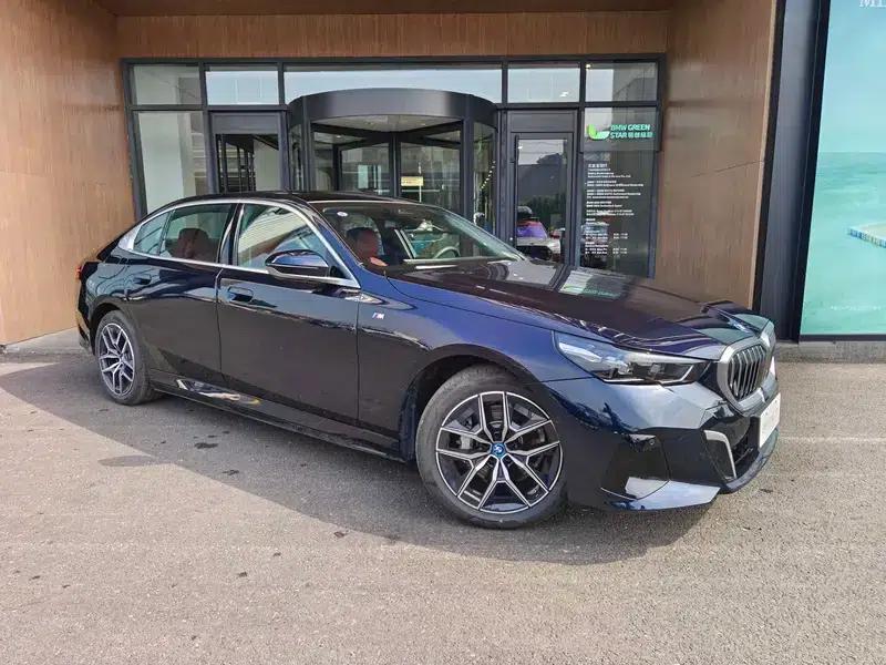 BMW i5 2025 eDrive35L Luxury Package — миниатюра 3