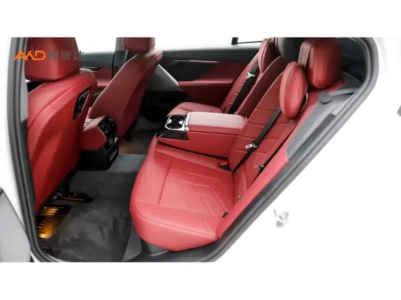BMW i5 2025 eDrive35L M Sport Package — миниатюра 10