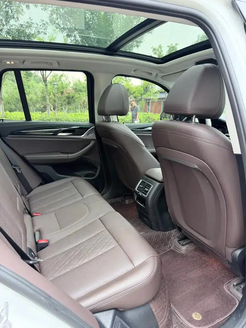 BMW iX3 2024 Leading Edition — миниатюра 8