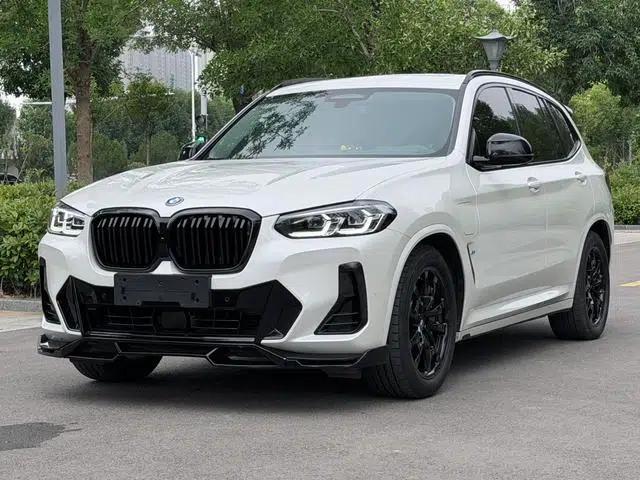 BMW iX3 2024 Leading Edition