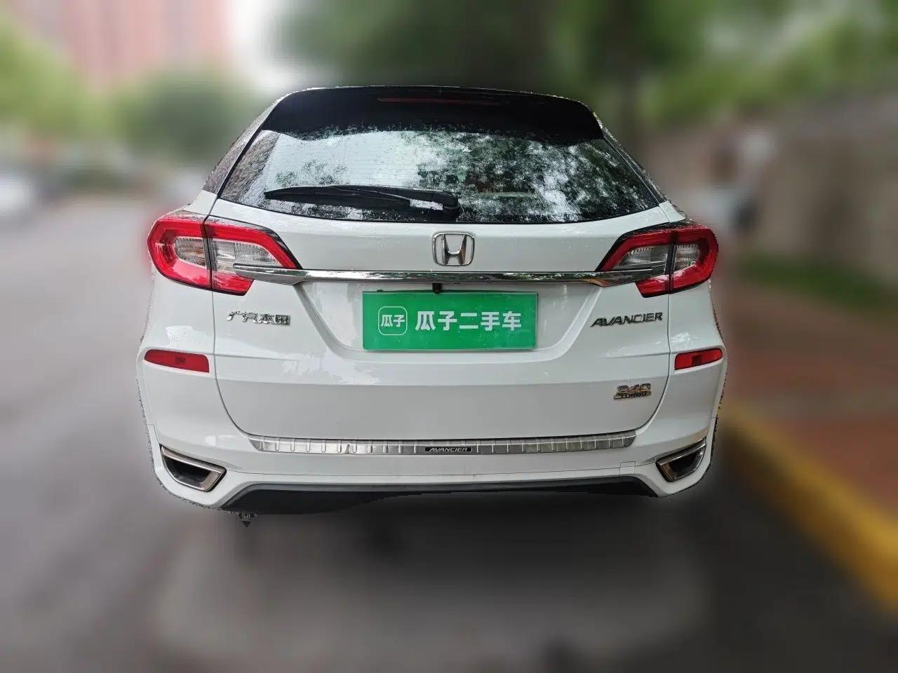 Honda Avancier 2017 240TURBO Two-Wheel Drive Elite Edition — миниатюра 5