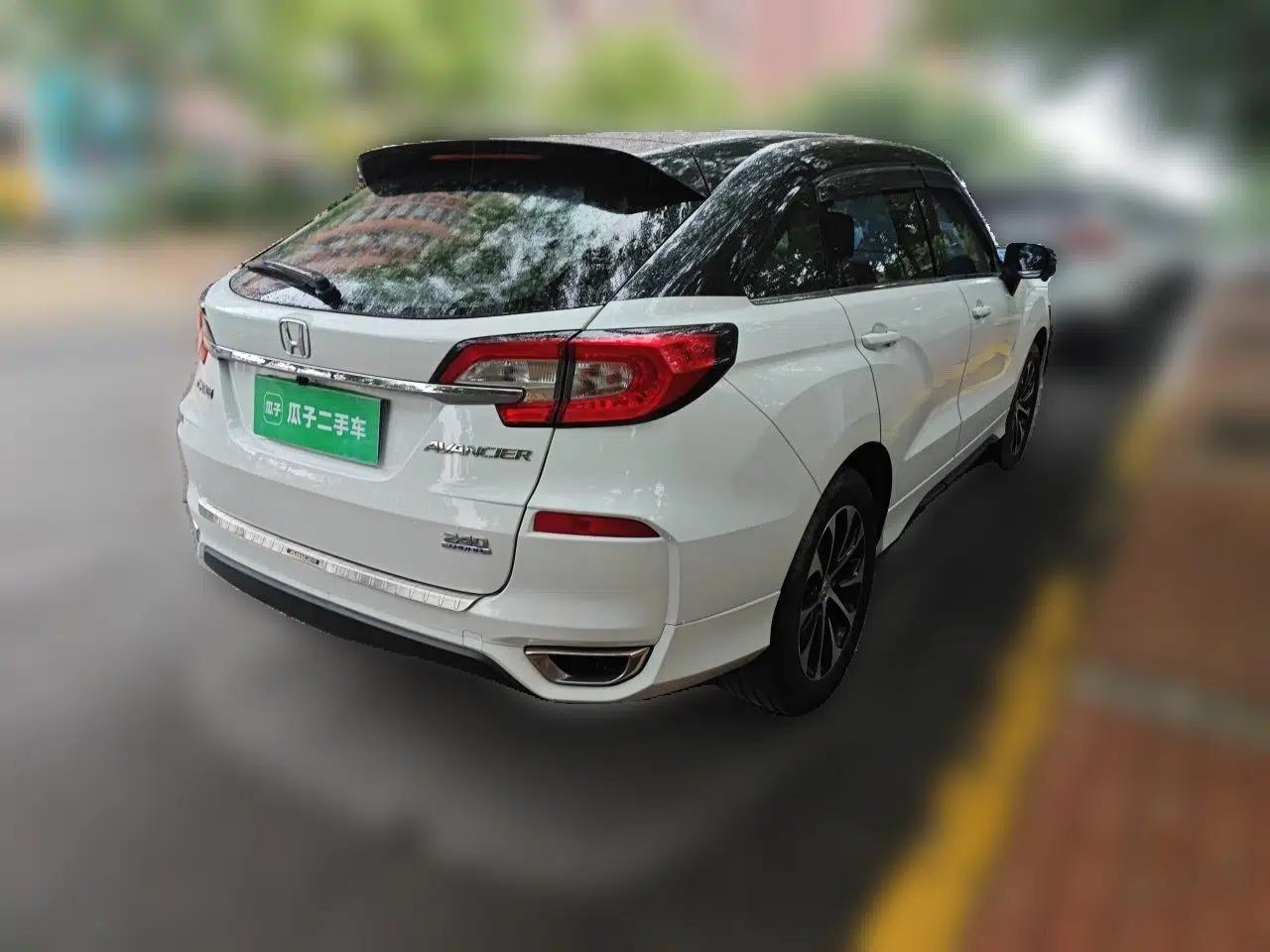 Honda Avancier 2017 240TURBO Two-Wheel Drive Elite Edition — миниатюра 6