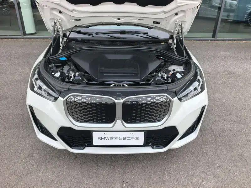BMW iX1 2025 eDrive25L M Sport Package — миниатюра 12