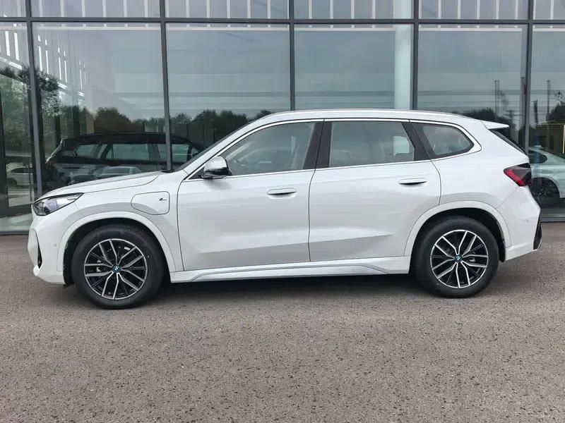 BMW iX1 2025 eDrive25L M Sport Package — миниатюра 3
