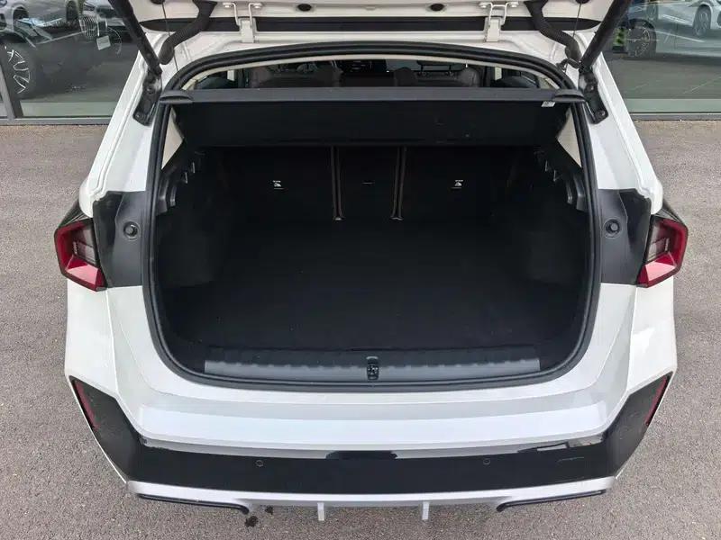 BMW iX1 2025 eDrive25L M Sport Package — миниатюра 21