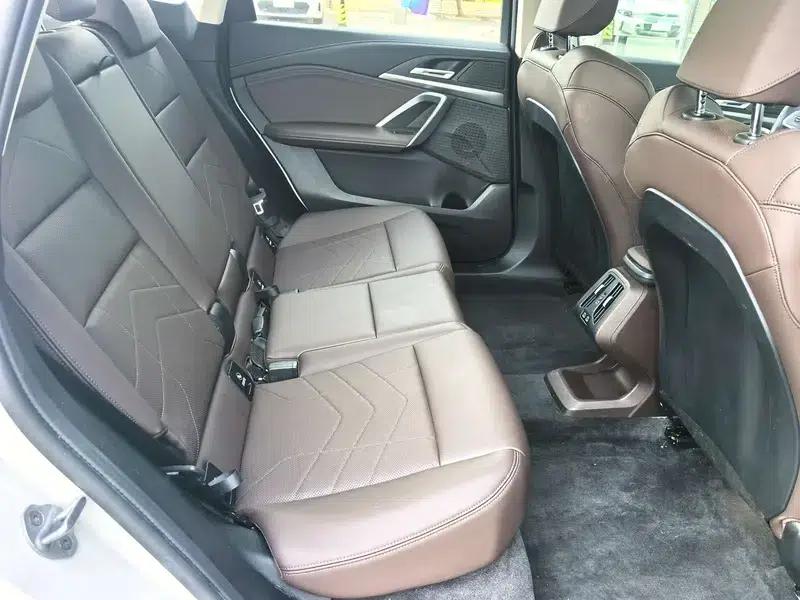 BMW iX1 2025 eDrive25L M Sport Package — миниатюра 22