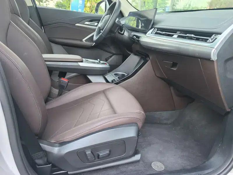 BMW iX1 2025 eDrive25L M Sport Package — миниатюра 9