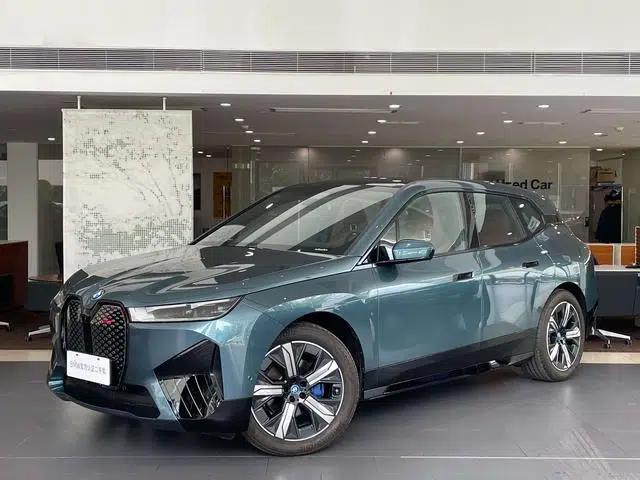 BMW iX 2023 xDrive40