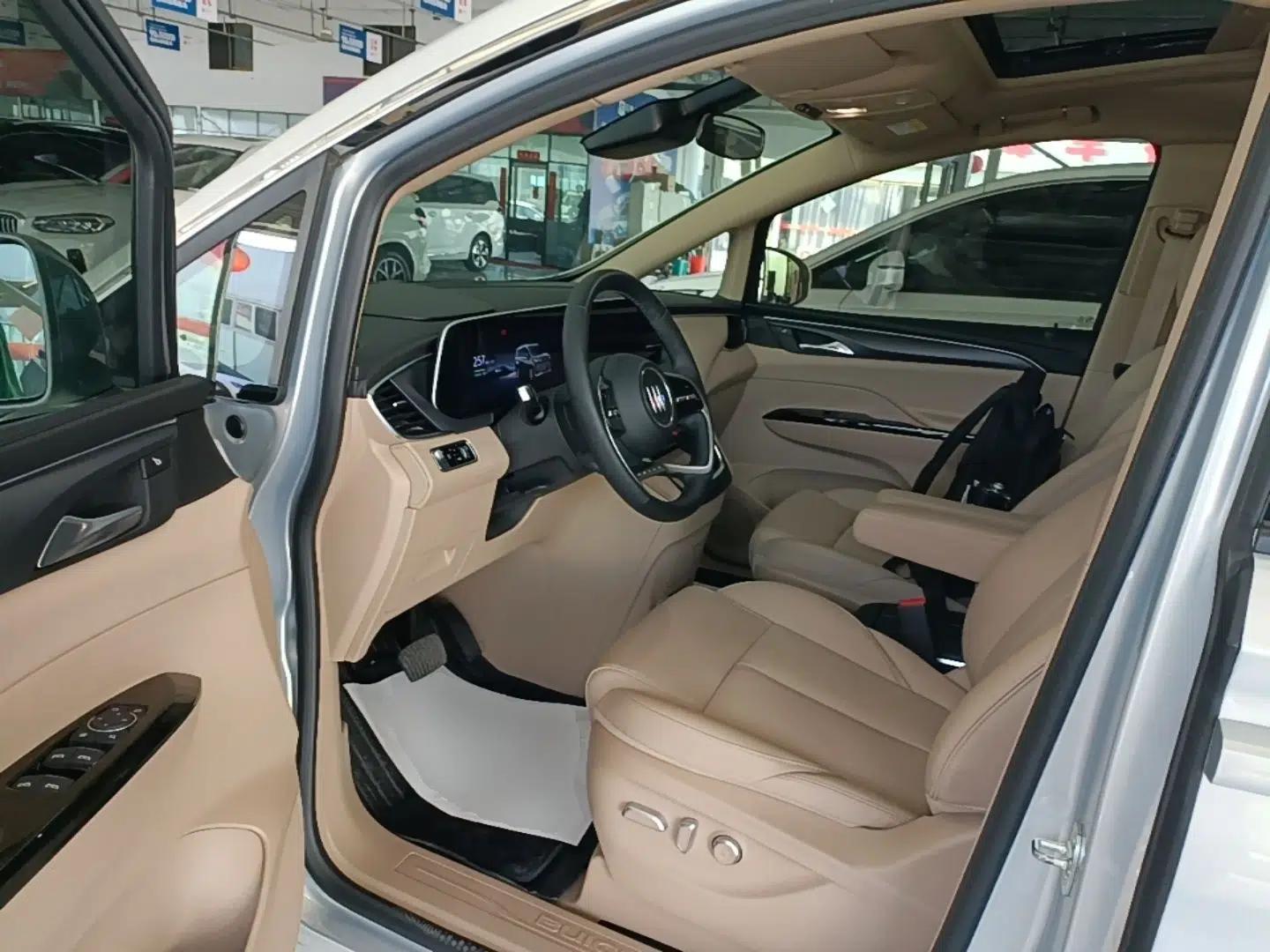 Buick GL8 New Energy 2025 Lu Shang Smart Enjoyment Edition 7-Seater — миниатюра 18