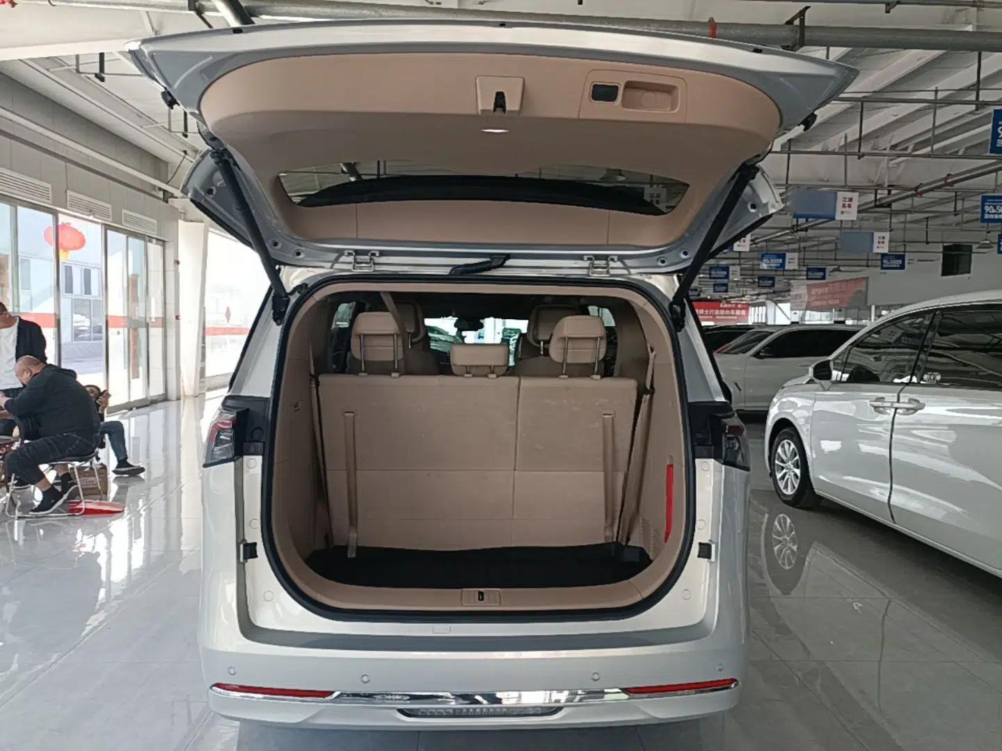 Buick GL8 New Energy 2025 Lu Shang Smart Enjoyment Edition 7-Seater — миниатюра 22