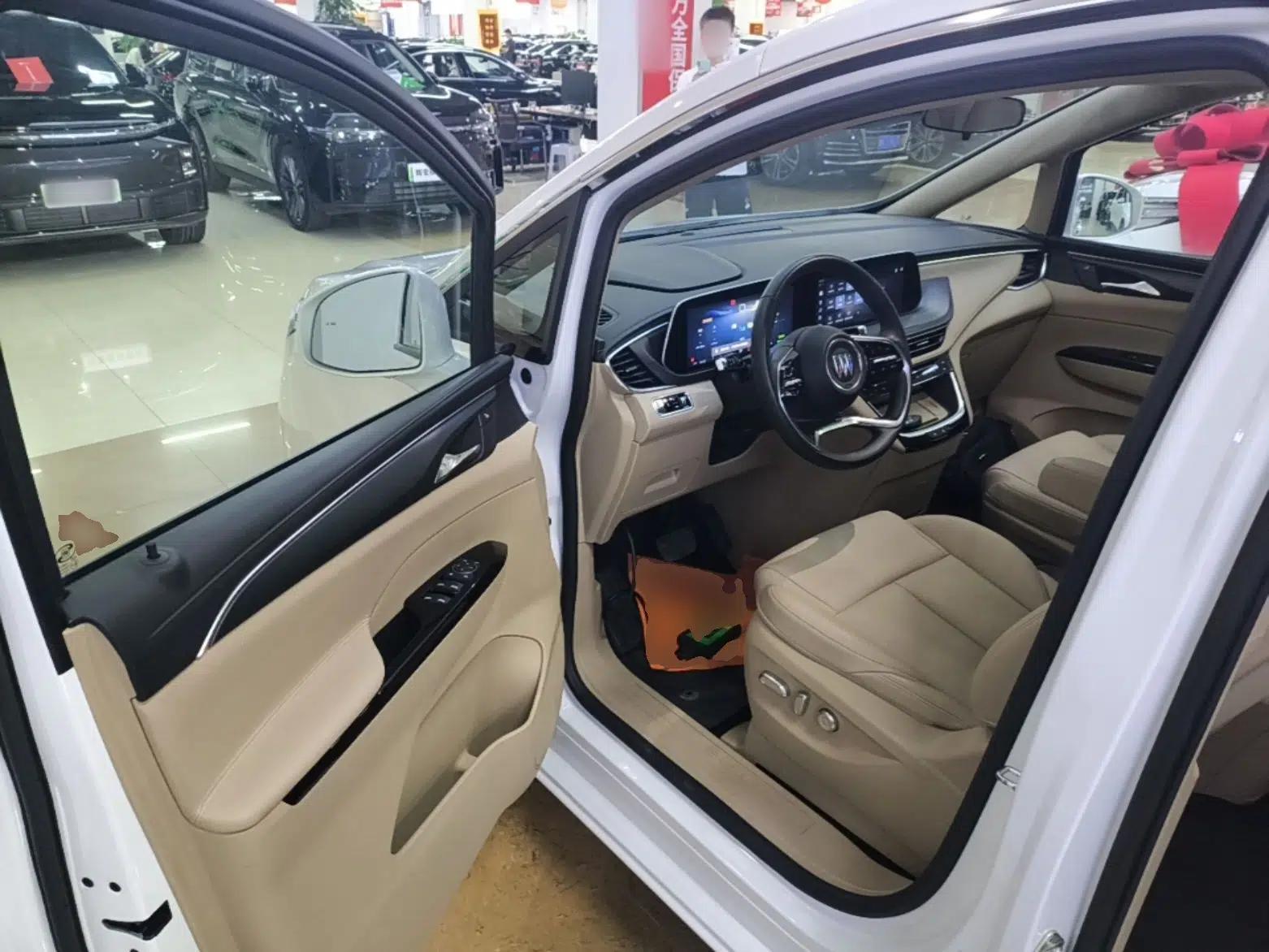 Buick GL8 New Energy 2025 Lu Shang Luxury Edition 7-Seater — миниатюра 26