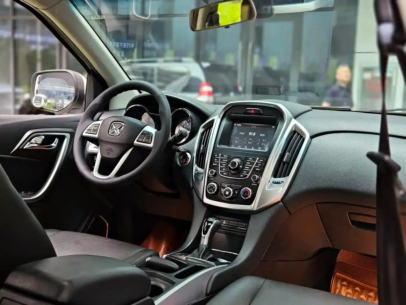 Yusheng S350 2013 2.4T Automatic 2WD Diesel Super Luxury 5-Seater — миниатюра 12