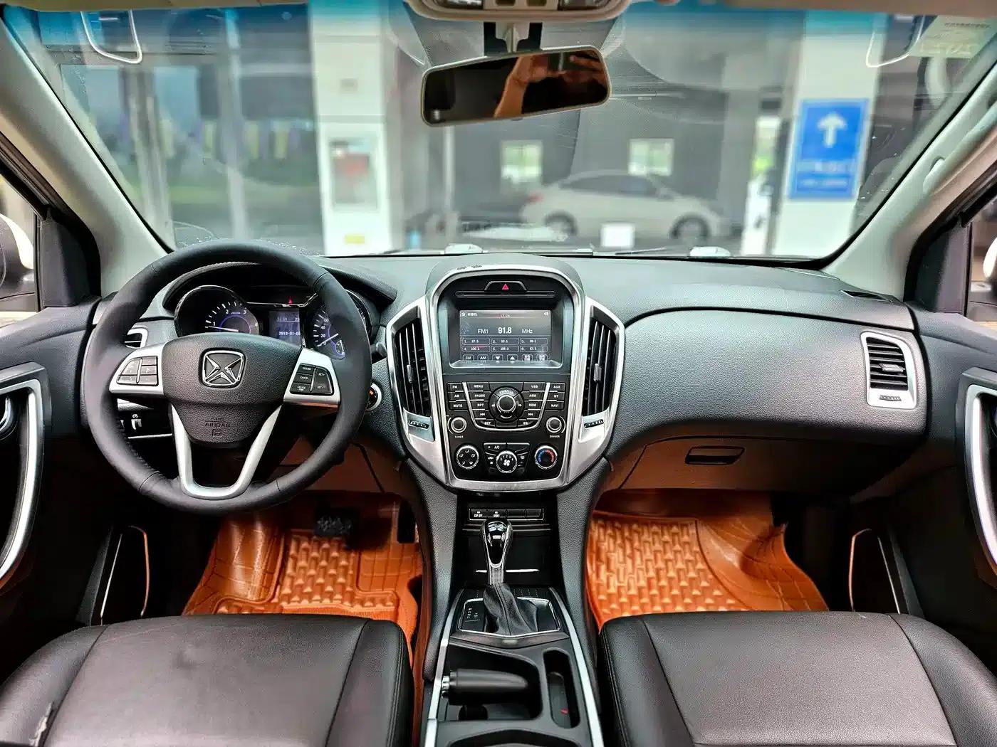 Yusheng S350 2013 2.4T Automatic 2WD Diesel Super Luxury 5-Seater — миниатюра 4