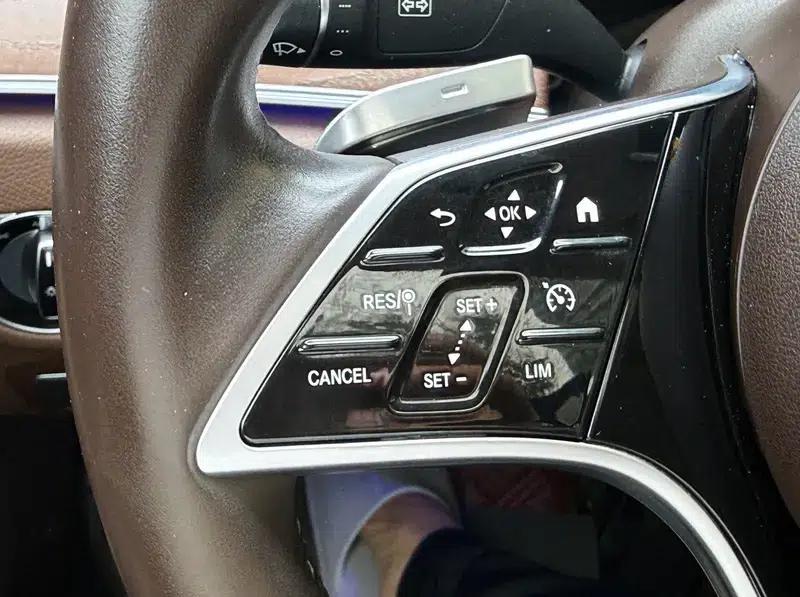 Mercedes-Benz E-Class PHEV 2022 Facelift E 350 e L Sedan — миниатюра 13