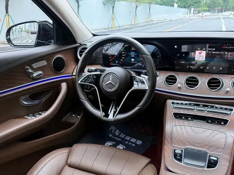 Mercedes-Benz E-Class PHEV 2022 Facelift E 350 e L Sedan — миниатюра 22