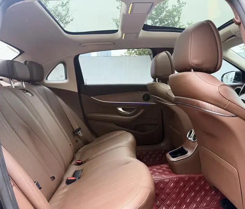 Mercedes-Benz E-Class PHEV 2022 Facelift E 350 e L Sedan — миниатюра 28