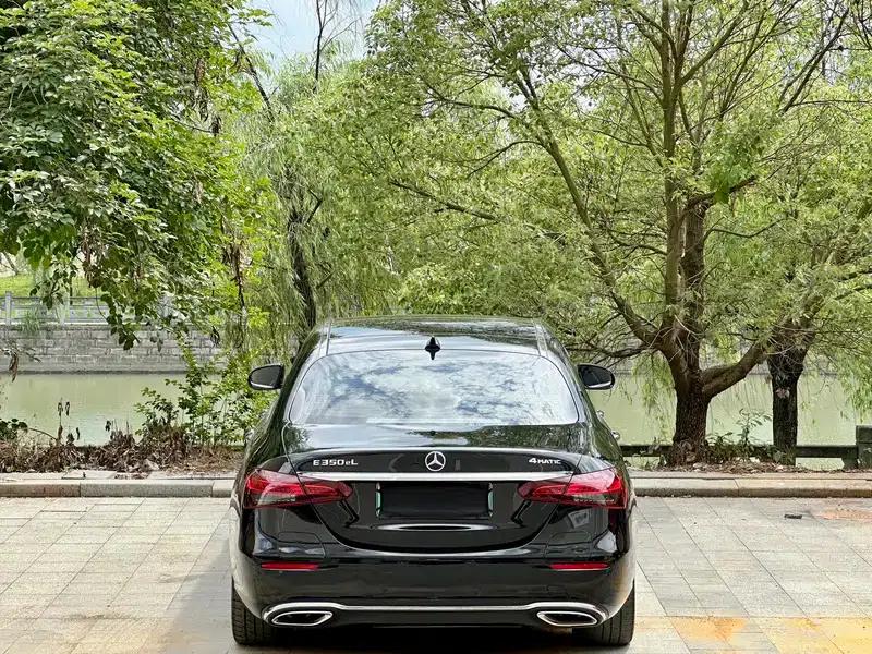 Mercedes-Benz E-Class PHEV 2021 E 350 e L Sedan — миниатюра 3