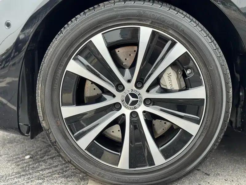 Mercedes-Benz E-Class PHEV 2023 E 350 e L Sport Sedan — миниатюра 20