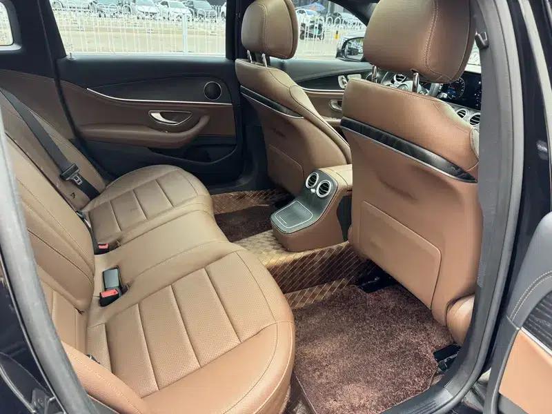 Mercedes-Benz E-Class PHEV 2023 E 350 e L Sport Sedan — миниатюра 41