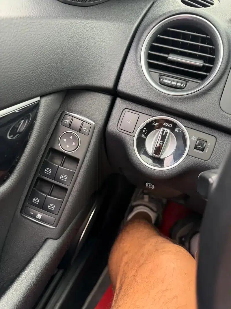 Mercedes-Benz C-Class 2011 C 180K Classic — миниатюра 21