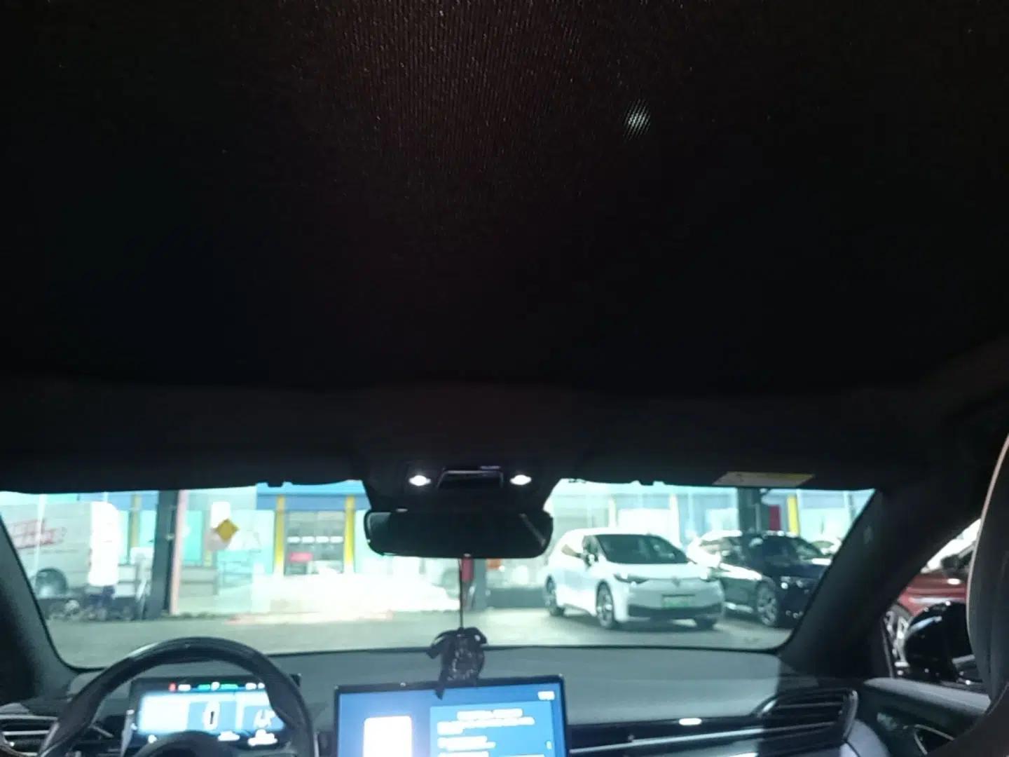 BYD Seal 2022 550 km Standard Range Rear-Wheel Drive Elite Version — миниатюра 21