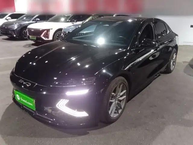 BYD Seal 2022 550 km Standard Range Rear-Wheel Drive Elite Version