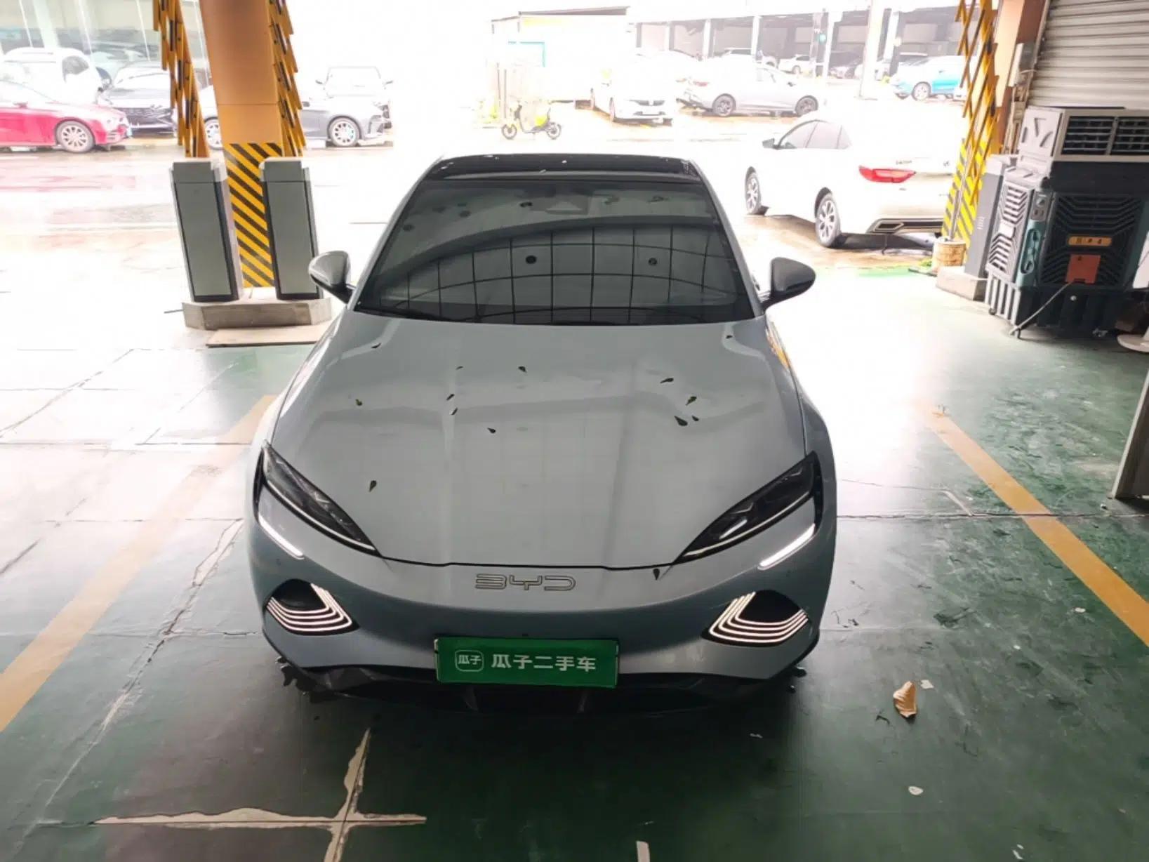 BYD Seal 2022 700 km Long-Range Rear-Wheel-Drive Version — миниатюра 2