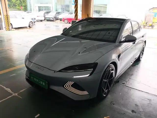 BYD Seal 2022 700 km Long-Range Rear-Wheel-Drive Version