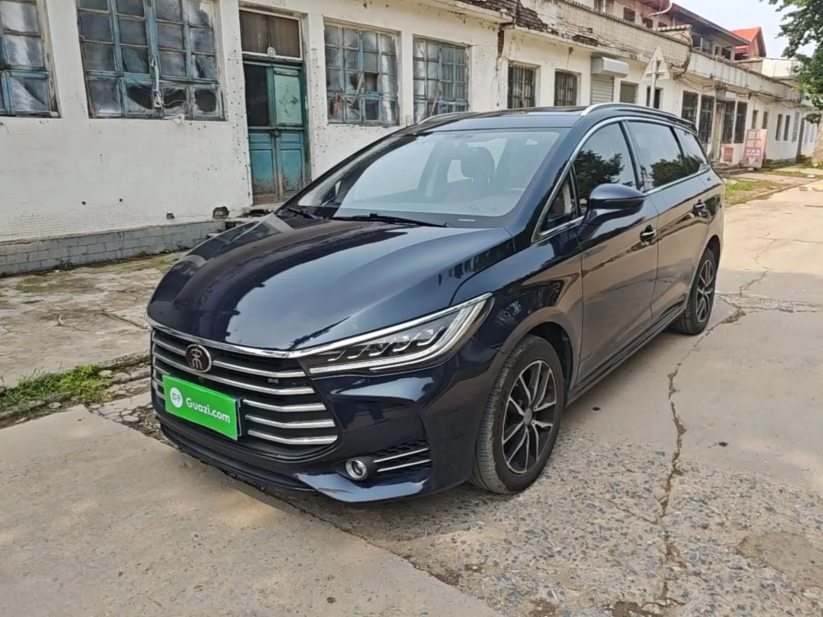 BYD Song MAX 2018 1.5T Automatic Smart Connect Elite Model with 6 Seats — миниатюра 1