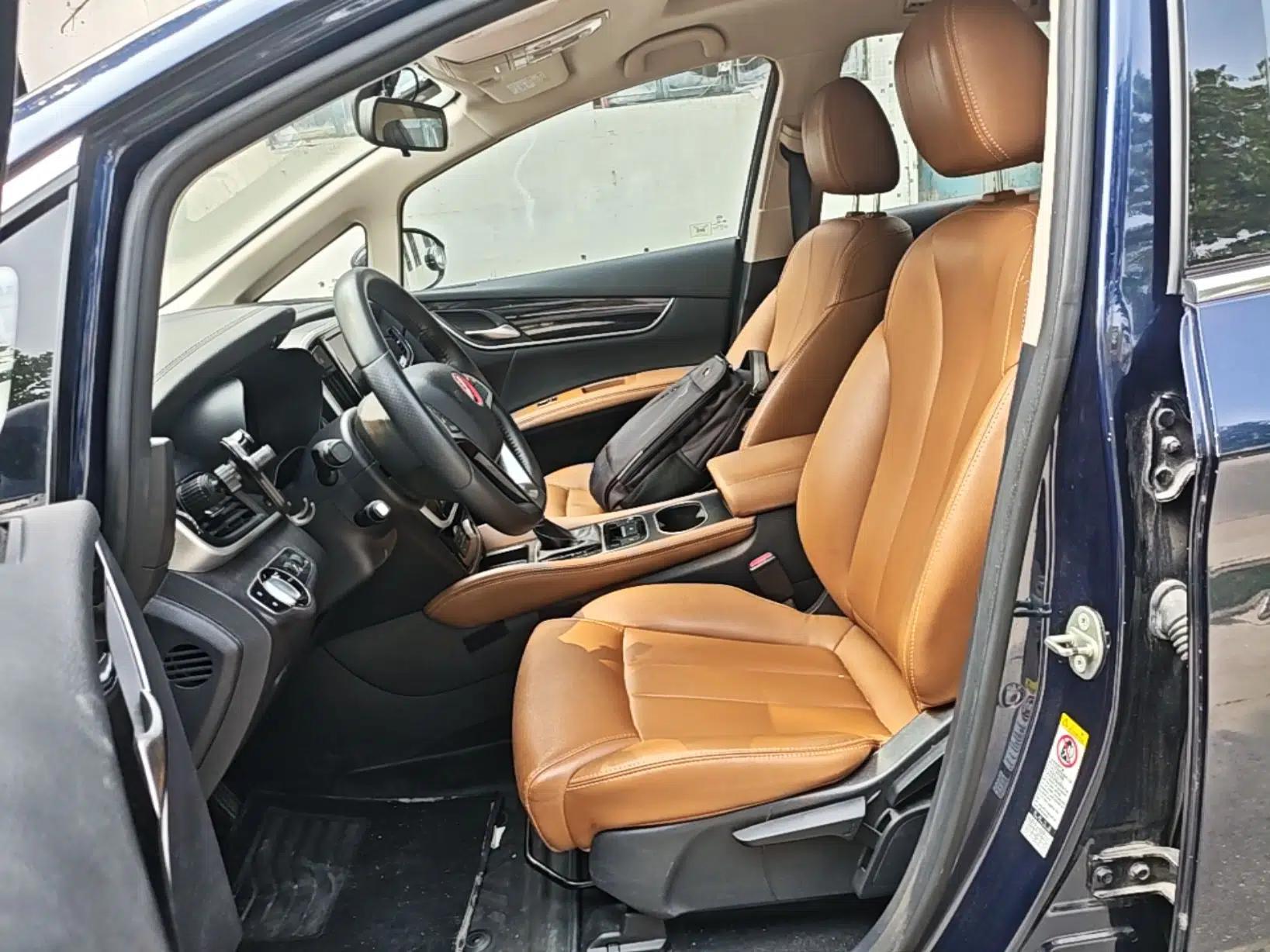 BYD Song MAX 2018 1.5T Automatic Smart Connect Elite Model with 6 Seats — миниатюра 17