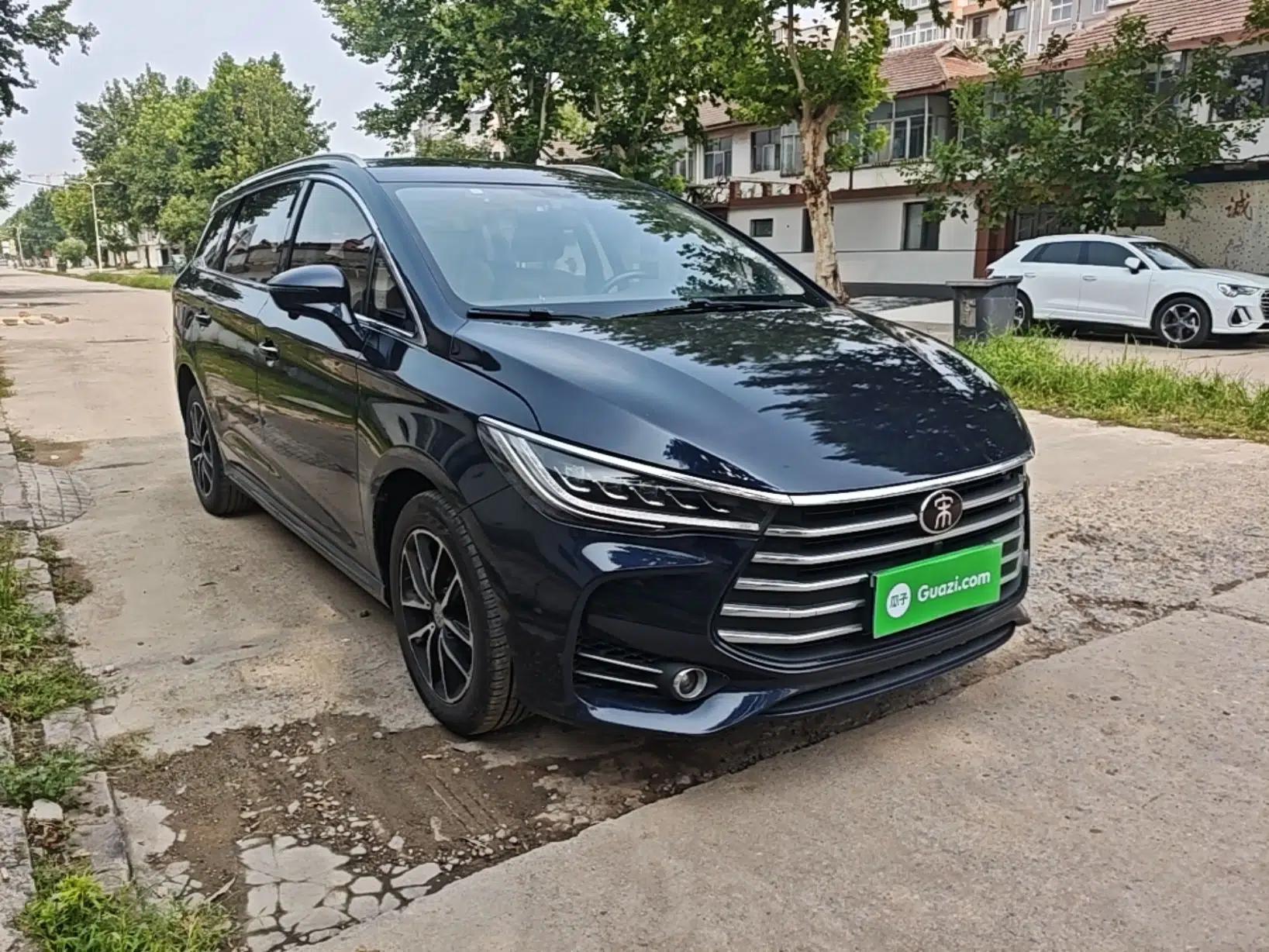 BYD Song MAX 2018 1.5T Automatic Smart Connect Elite Model with 6 Seats — миниатюра 3