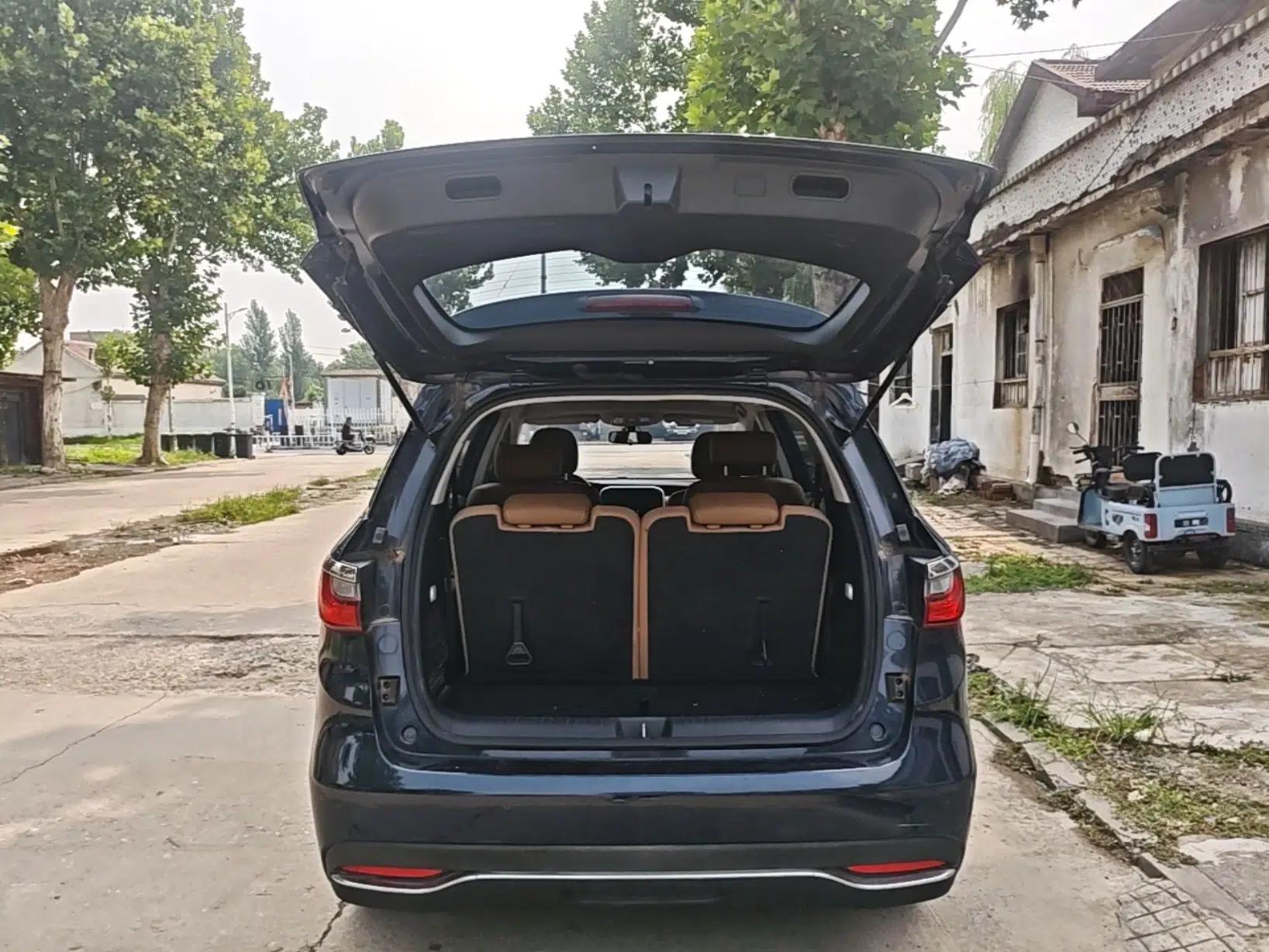 BYD Song MAX 2018 1.5T Automatic Smart Connect Elite Model with 6 Seats — миниатюра 22